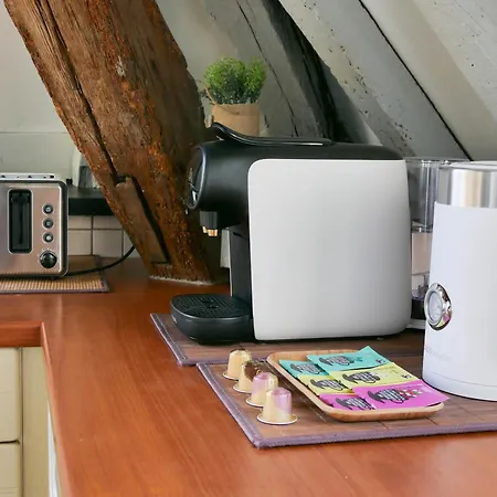 Toussaint - Calme & Authentique アパート *